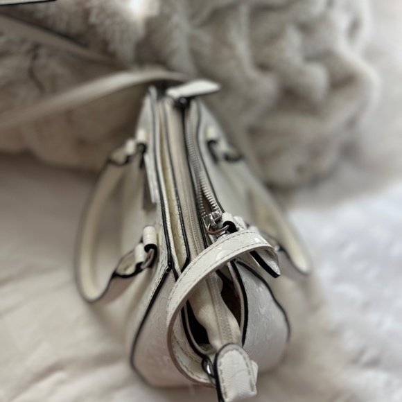 Guess crossbody bag - Picture 3 of 3